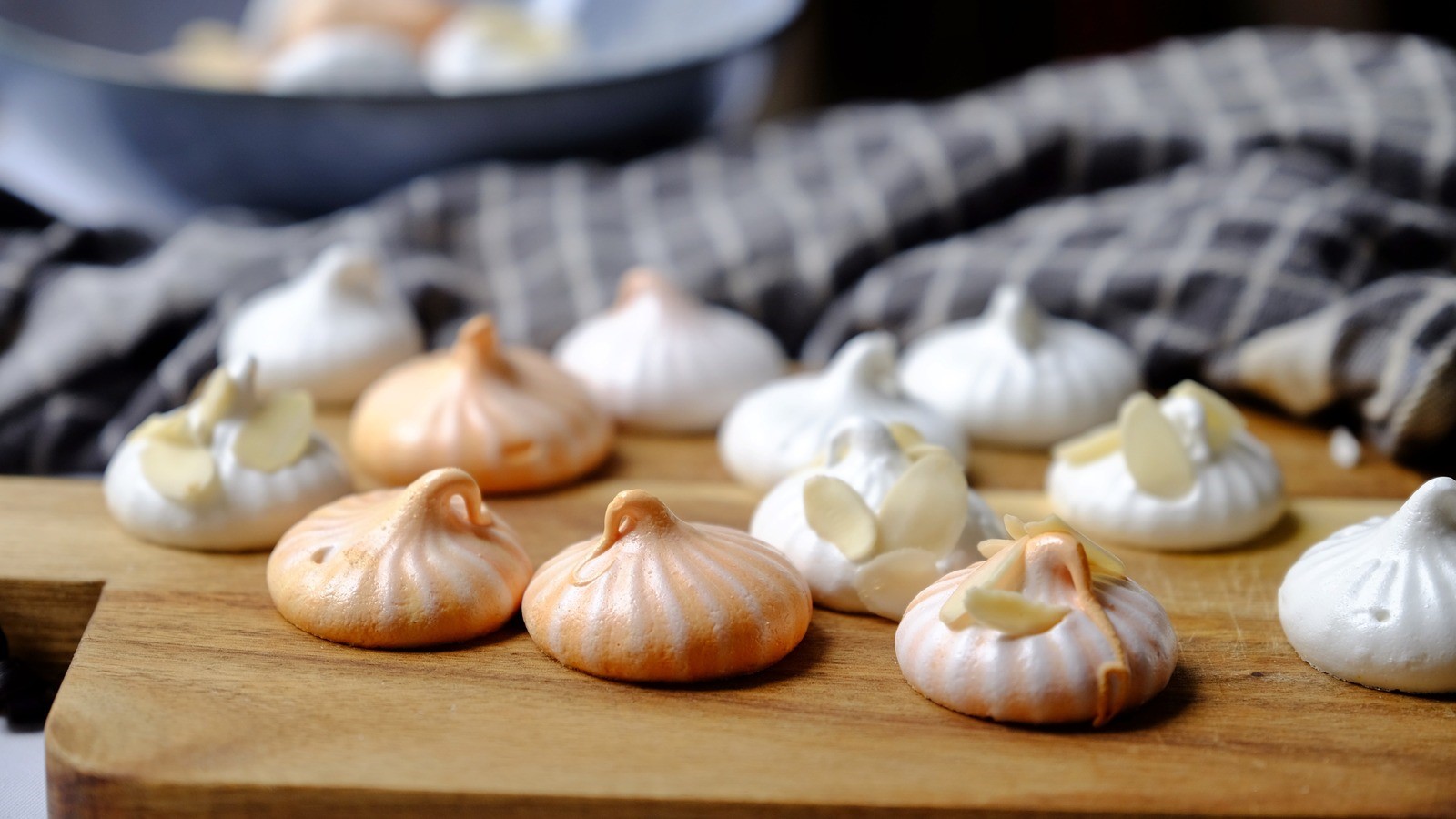 Can You Freeze Meringue? Tips For Freezing The Meringues! - Can You