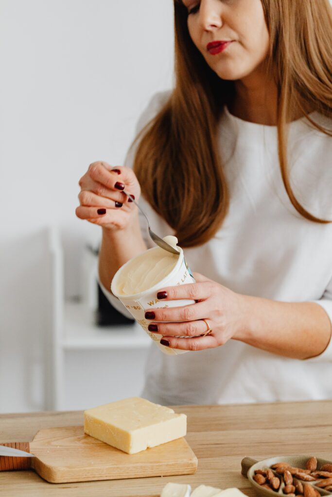 Is it okay to refreeze labneh?