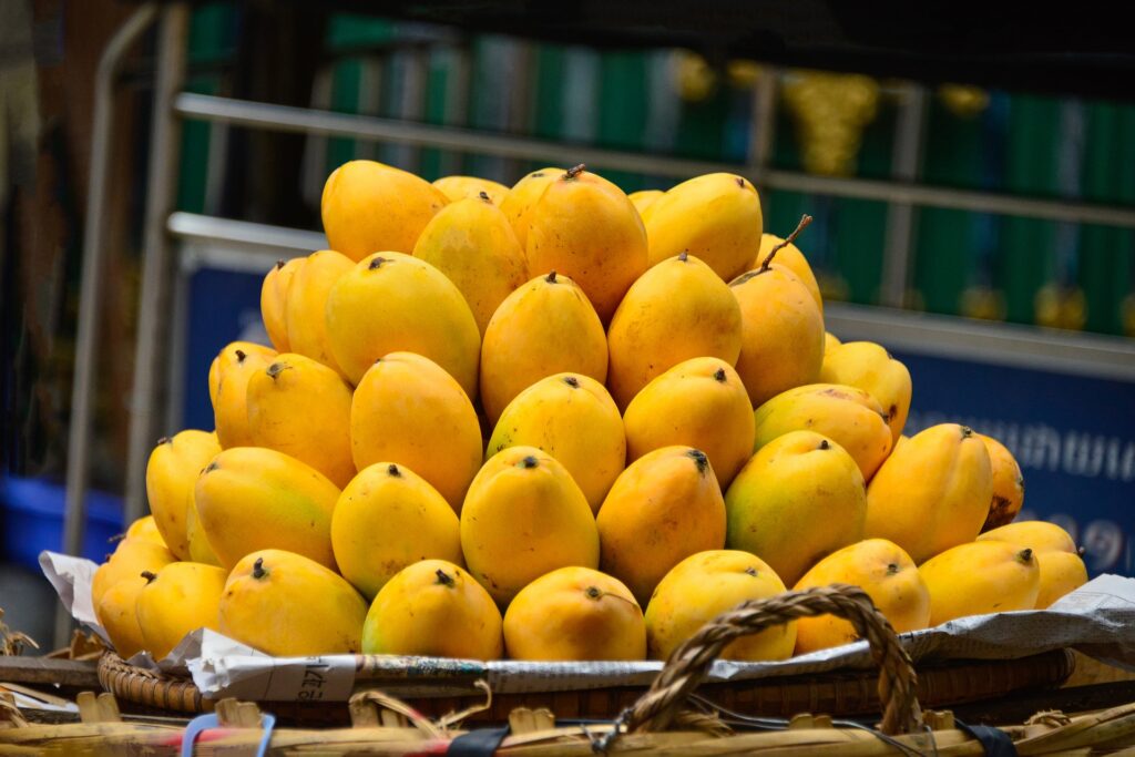How to Freeze mangoes without chopping them?