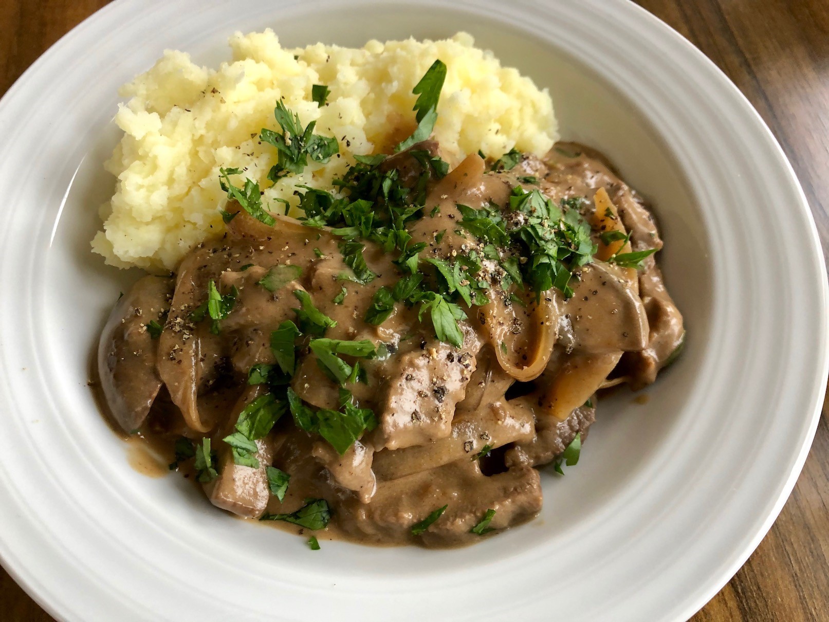 Can You Freeze Beef Stroganoff? Does Beef Stroganoff Freeze Well? Can